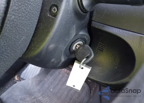 2014 Toyota Corolla Le Plus z USA, uszkodzony, nr VIN 2T1BURHE5EC085478